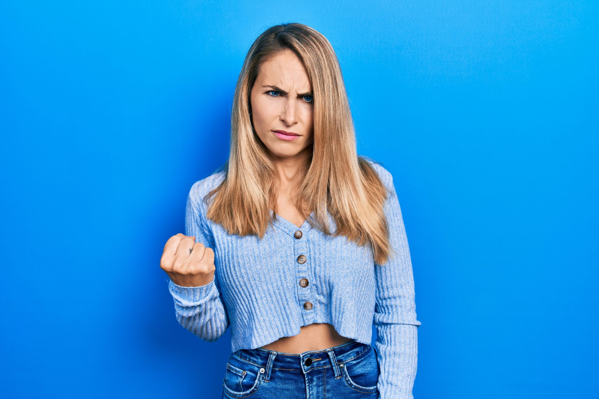 Žena agresor